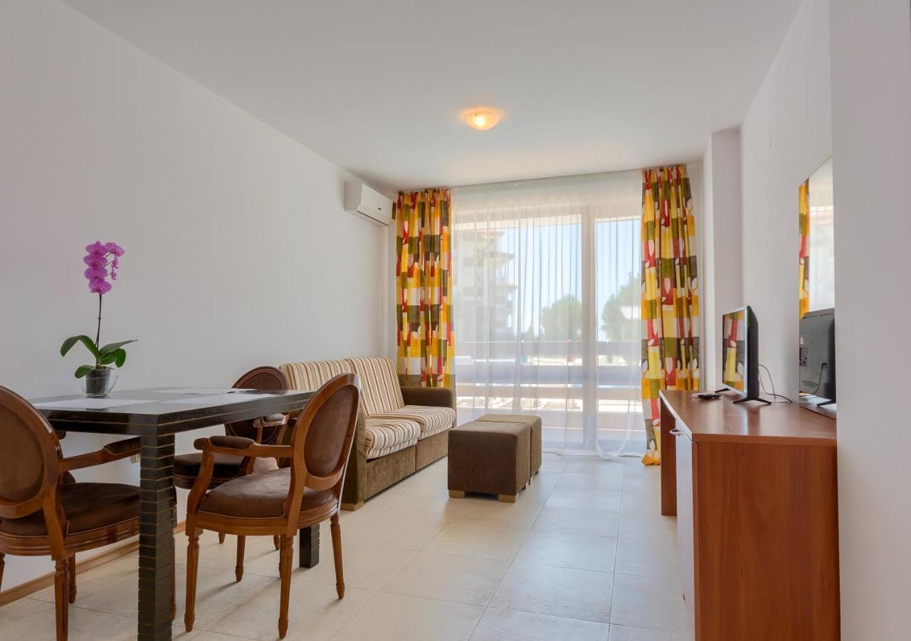 Robinson Beach Apartments 埃勒尼特 外观 照片