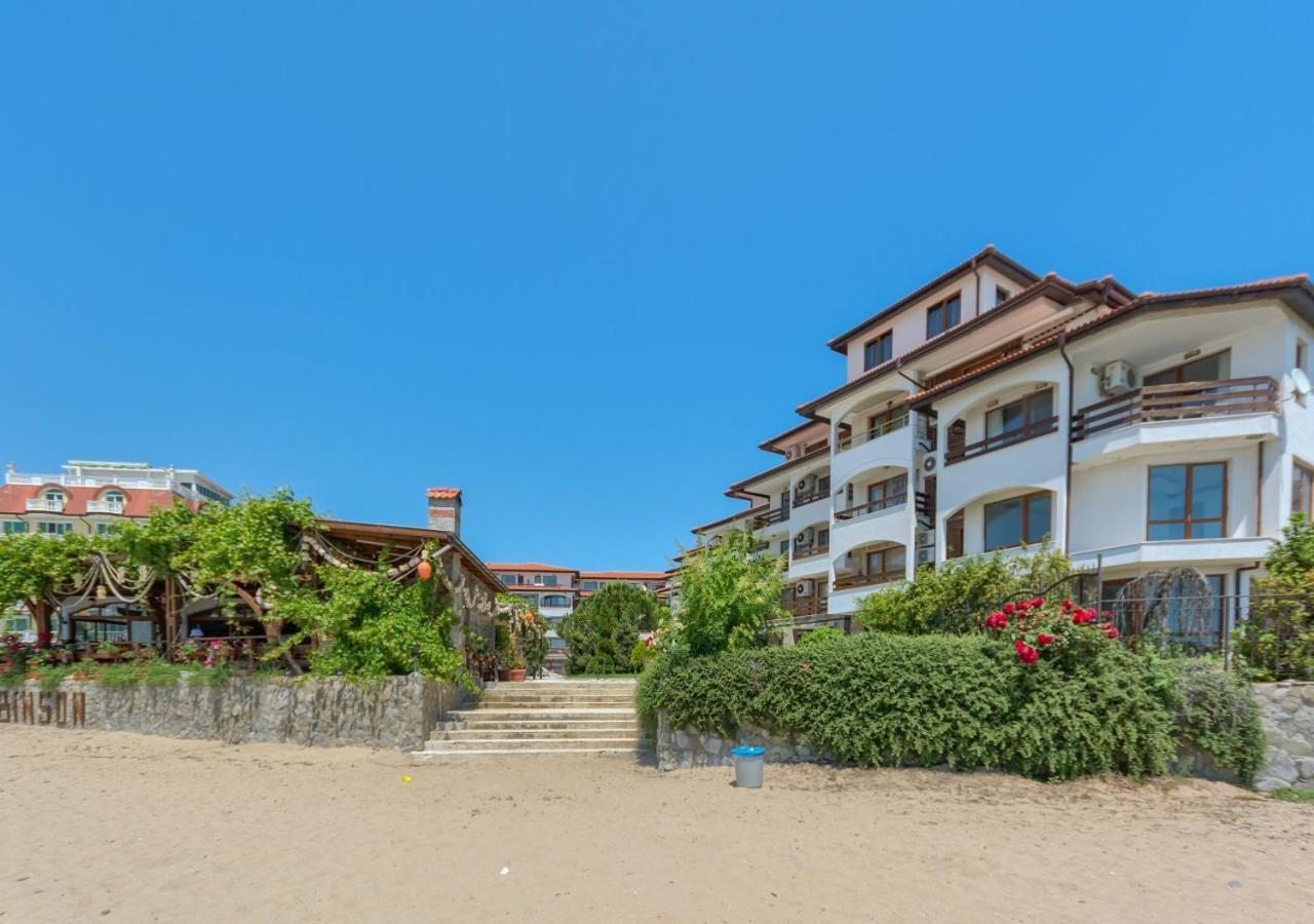 Robinson Beach Apartments 埃勒尼特 外观 照片