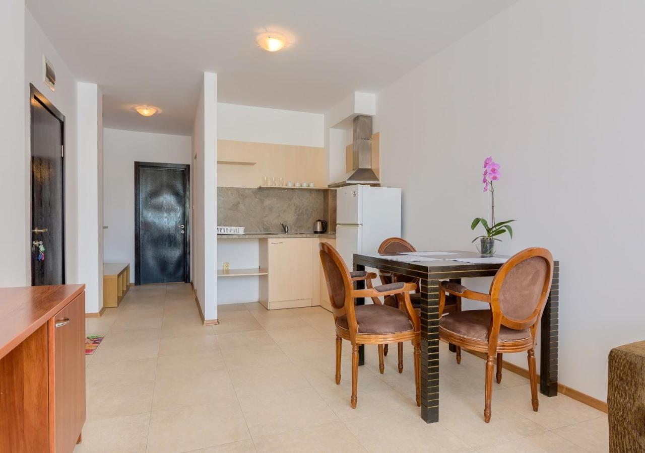 Robinson Beach Apartments 埃勒尼特 外观 照片