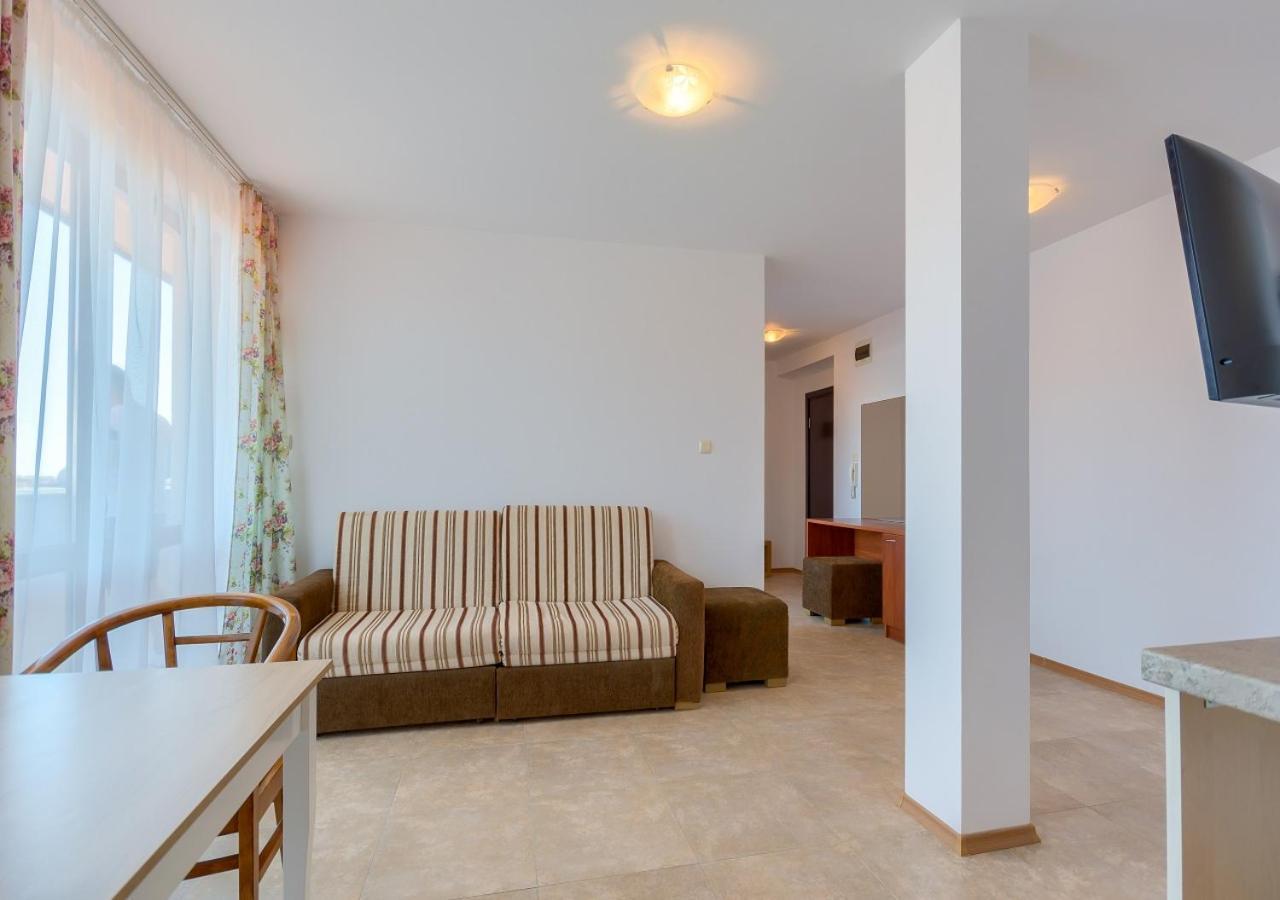Robinson Beach Apartments 埃勒尼特 外观 照片
